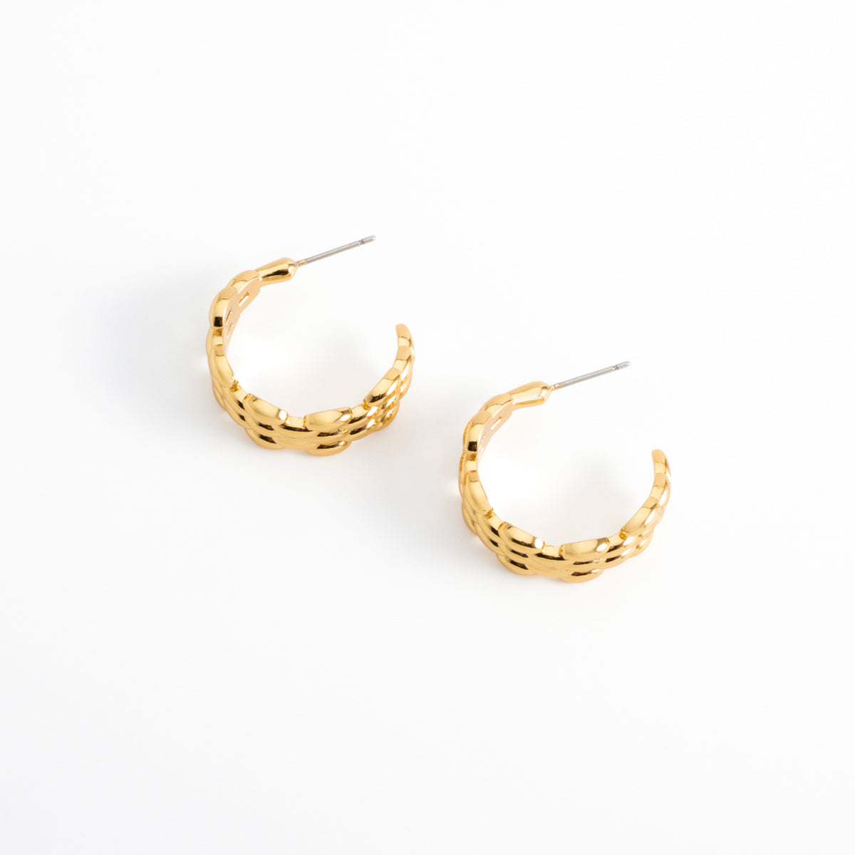 Aretes argolla en baño de oro diseño tejido pulido