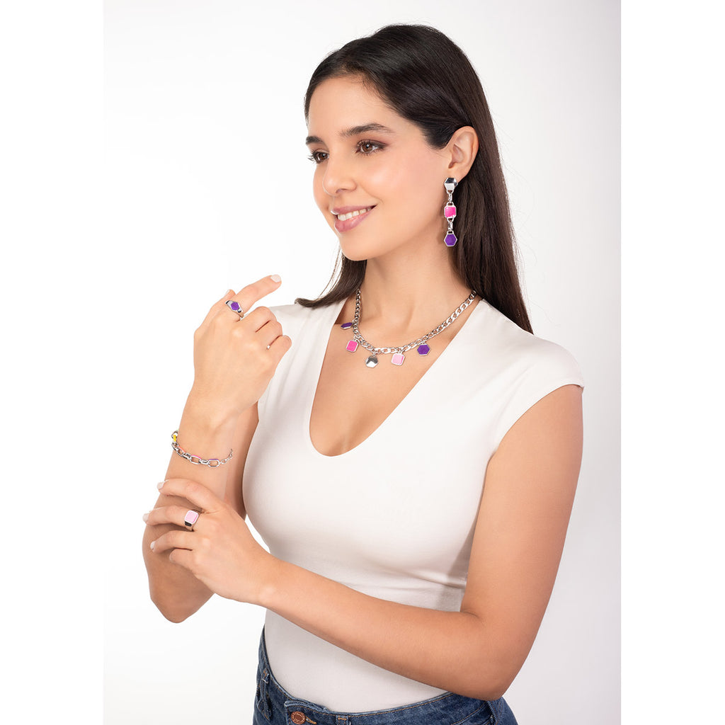 Rhodium-plated necklace with fuchsia and purple geometric charms