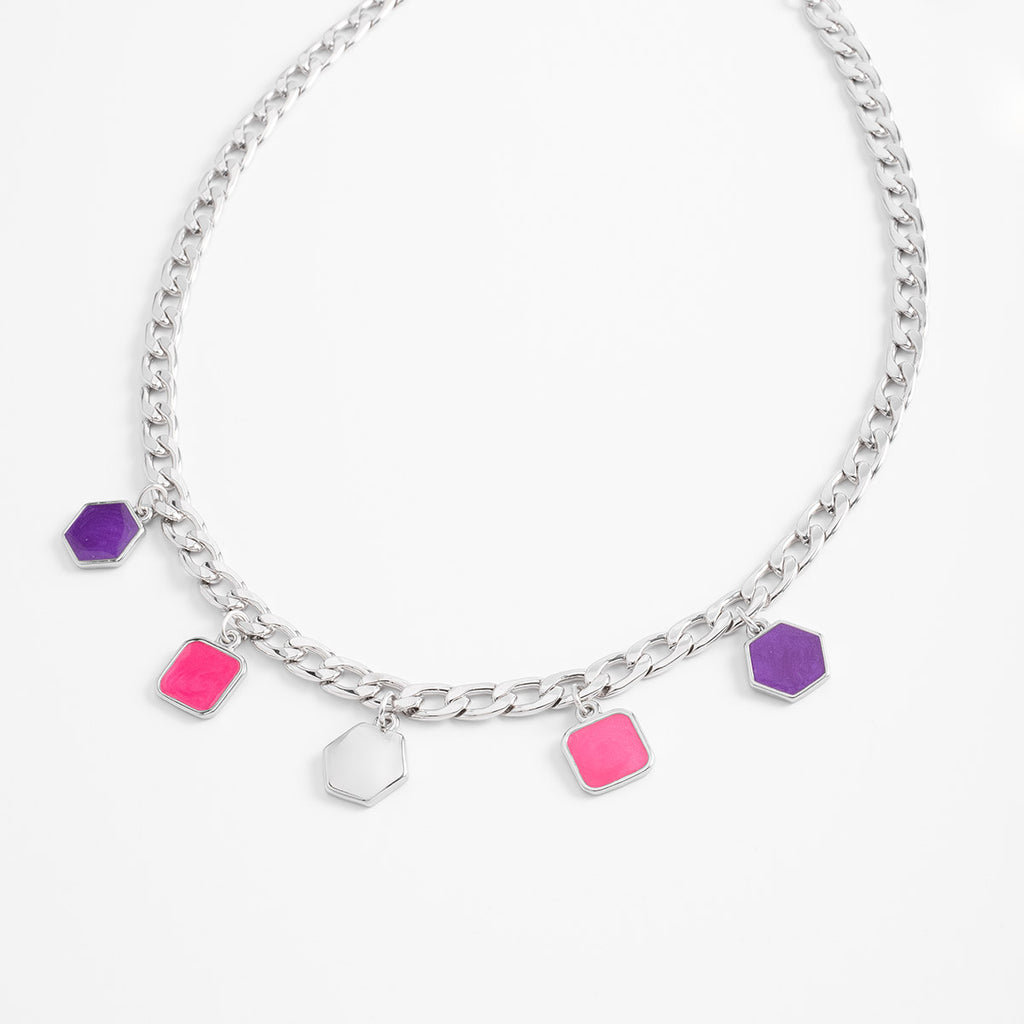 Rhodium-plated necklace with fuchsia and purple geometric charms