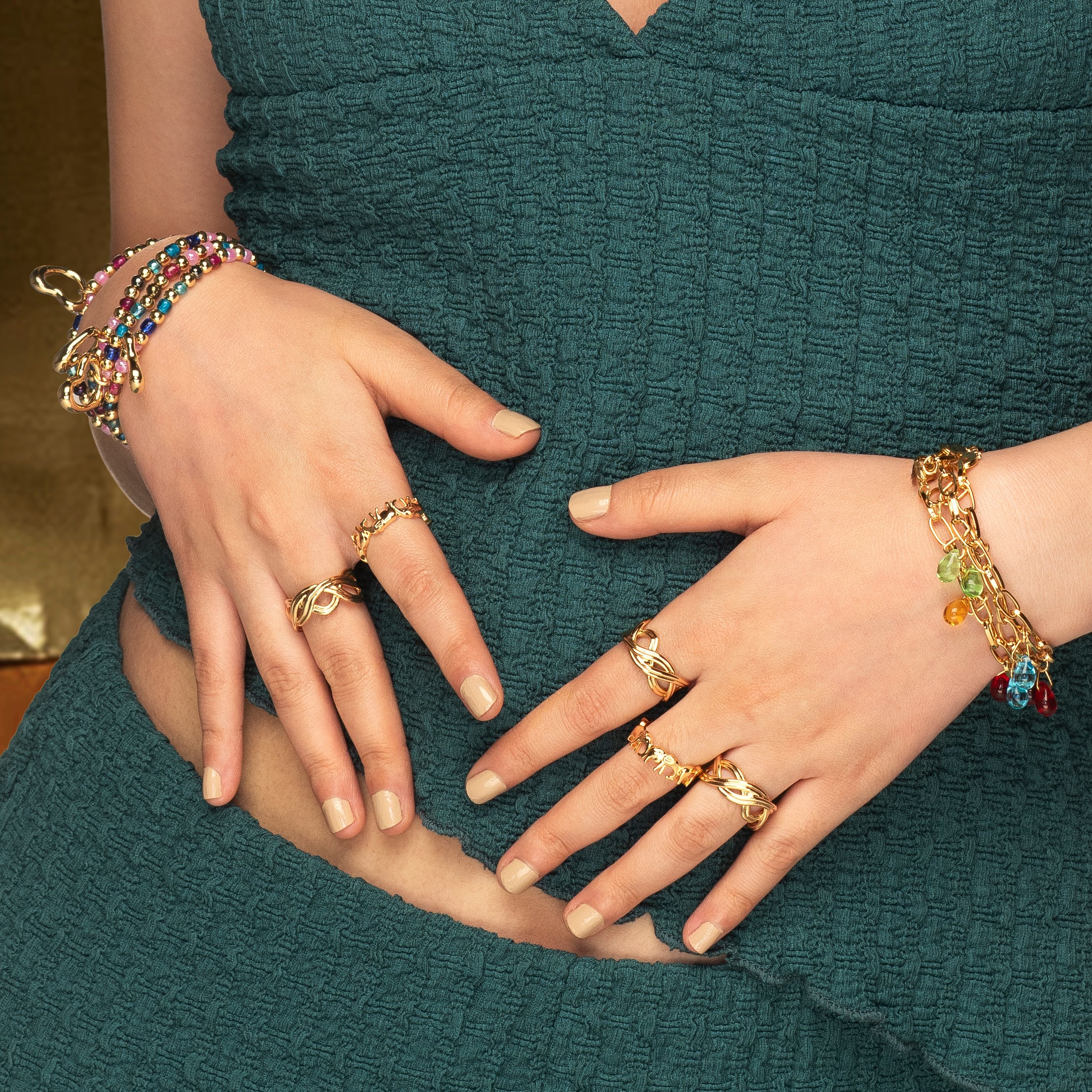 Anillo de elefantes con baño de oro